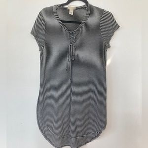 Belle Du Jour tunic top black and white stripe size large